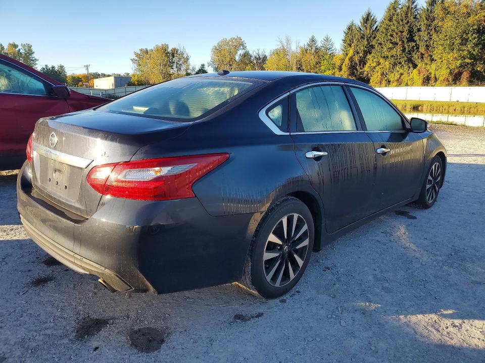 Продаж на аукціоні авто 2018 Nissan Altima, vin: 1N4AL3AP4JC167119, номер лоту: 71581306