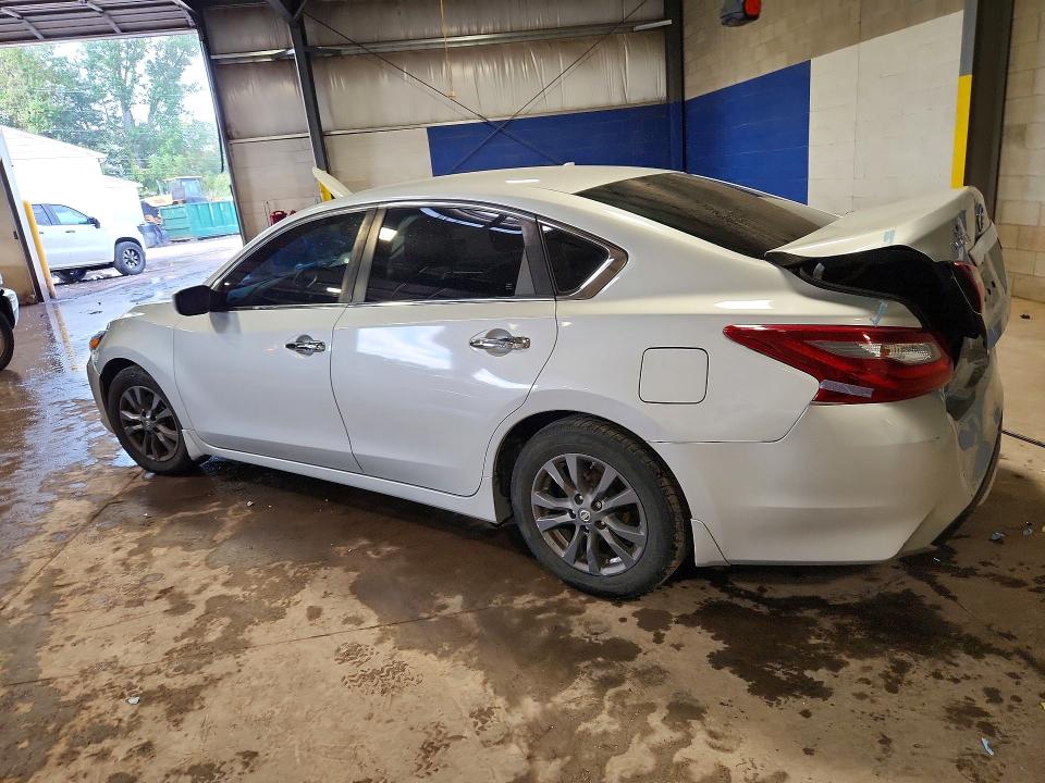 2018 Nissan Altima მანქანა იყიდება აუქციონზე, vin: 1N4AL3AP3JC160999, აუქციონის ნომერი: 70923716