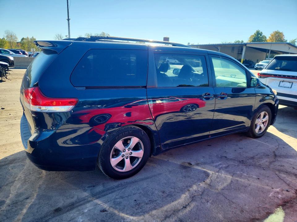 Aukcja sprzedaży 2011 Toyota Sienna, vin: 5TDKK3DC3BS076658, numer aukcji: 72047276