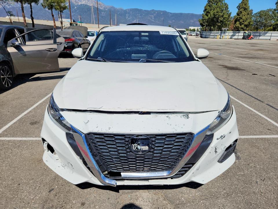 2019 Nissan Altima მანქანა იყიდება აუქციონზე, vin: 1N4BL4BV3KC127879, აუქციონის ნომერი: 71450346