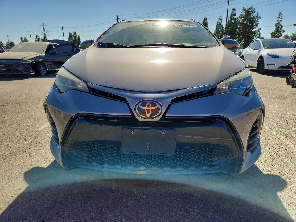 2018 Toyota Corolla მანქანა იყიდება აუქციონზე, vin: 5YFBURHE8JP807262, აუქციონის ნომერი: 71466696