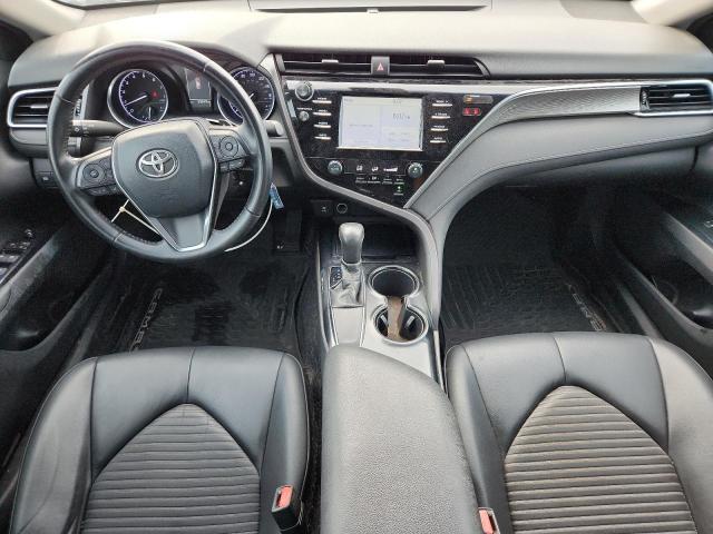 71075096 :رقم المزاد ، 4T1B11HK6JU592446 vin ، 2018 Toyota Camry مزاد بيع