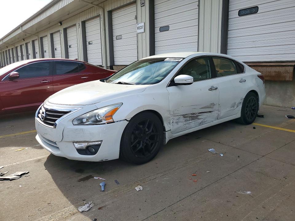2015 Nissan Altima მანქანა იყიდება აუქციონზე, vin: 1N4AL3AP6FN350520, აუქციონის ნომერი: 72220046