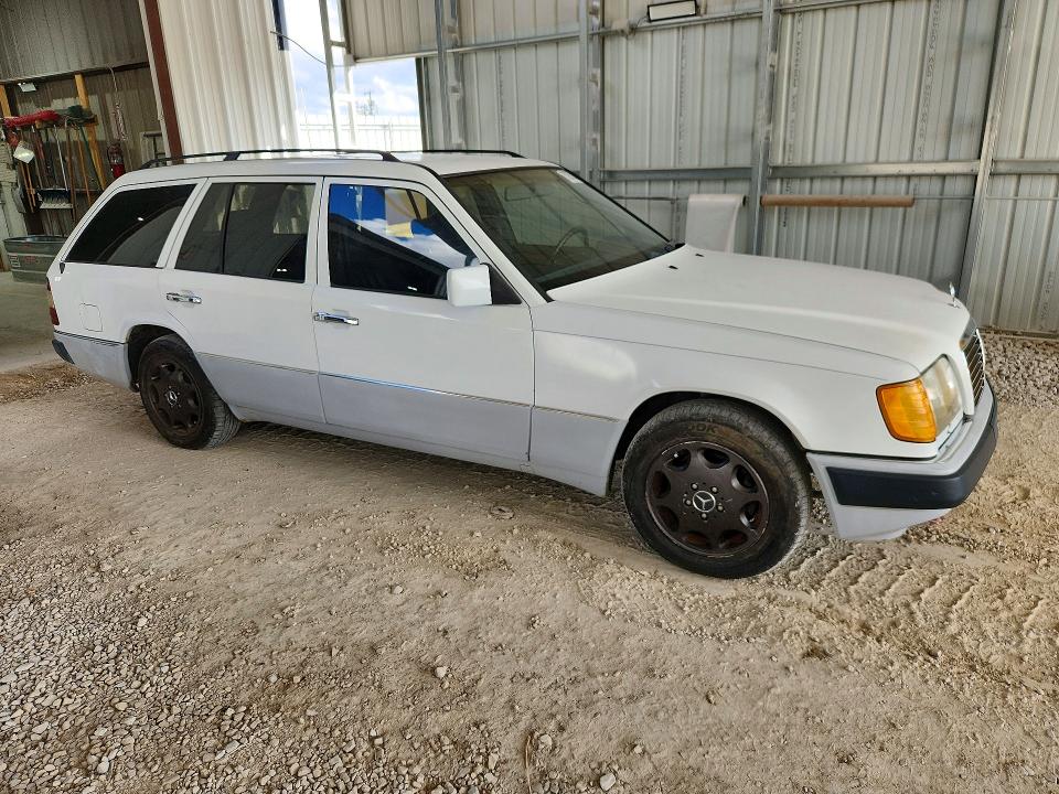1992 Mercedes-benz 300 მანქანა იყიდება აუქციონზე, vin: WDBED90D0NF197112, აუქციონის ნომერი: 72978346