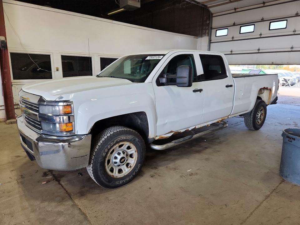 72833126 :رقم المزاد ، 1GC4KYCG2FF154590 vin ، 2015 Chevrolet Silverado مزاد بيع