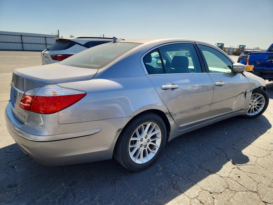 71243636 :رقم المزاد ، KMHGC4DE7AU081457 vin ، 2010 Hyundai Genesis مزاد بيع