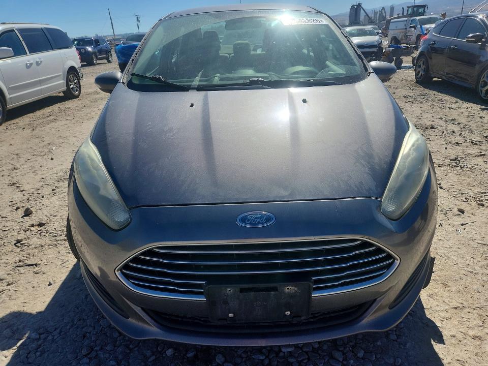 72942826 :رقم المزاد ، 3FADP4BJ1EM131247 vin ، 2014 Ford Fiesta مزاد بيع