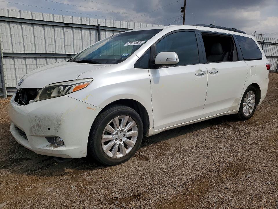 71217976 :رقم المزاد ، 5TDYK3DC9FS527804 vin ، 2015 Toyota Sienna مزاد بيع