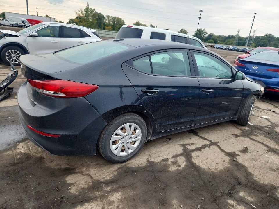 2017 Hyundai Elantra მანქანა იყიდება აუქციონზე, vin: 5NPD74LF5HH102171, აუქციონის ნომერი: 71169986