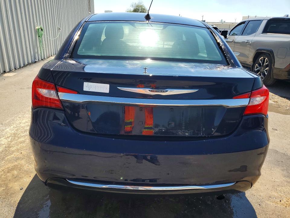 72626286 :رقم المزاد ، 1C3CCBBB7EN185094 vin ، 2014 Chrysler 200 مزاد بيع