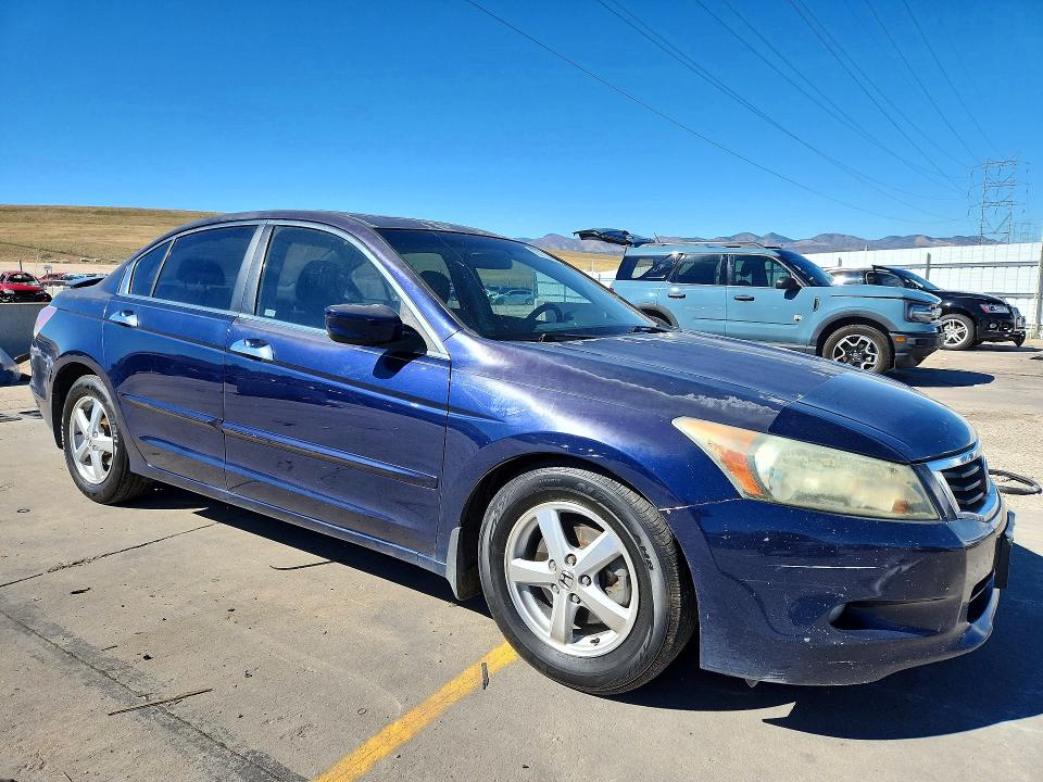 70772646 :رقم المزاد ، 1HGCP36798A087208 vin ، 2008 Honda Accord مزاد بيع