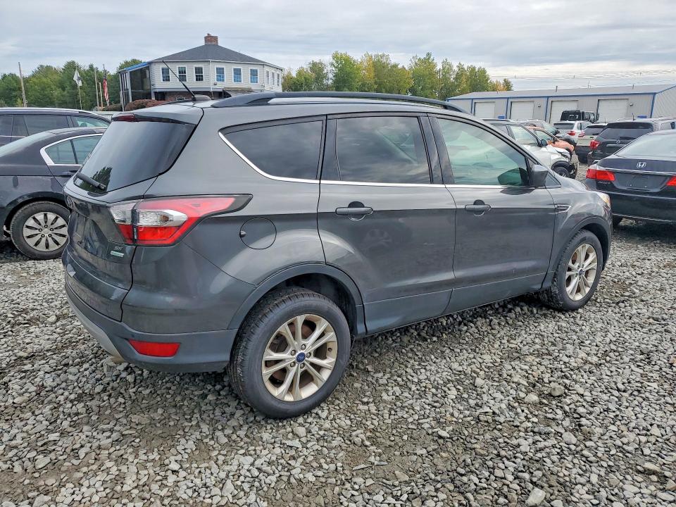 Продажа на аукционе авто 2017 Ford Escape, vin: 1FMCU0GD9HUA52365, номер лота: 71042126
