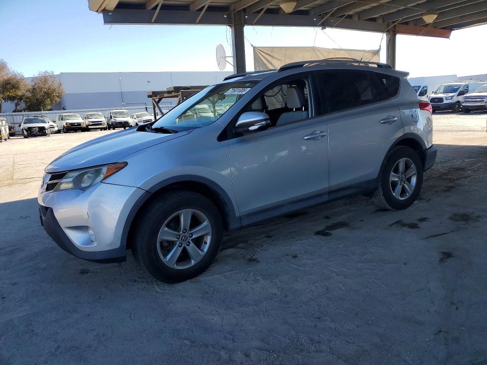 71501006 :رقم المزاد ، 2T3WFREV1FW189831 vin ، 2015 Toyota Rav4 مزاد بيع