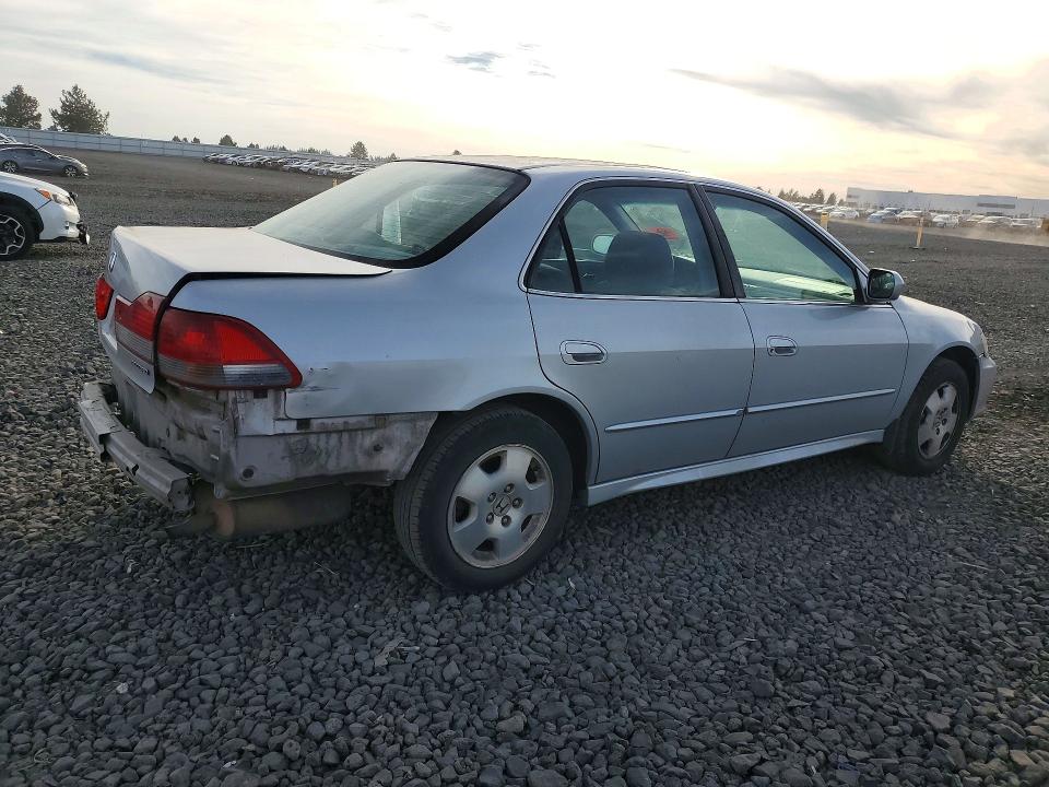 2002 Honda Accord მანქანა იყიდება აუქციონზე, vin: 1HGCG16502A079864, აუქციონის ნომერი: 72244696