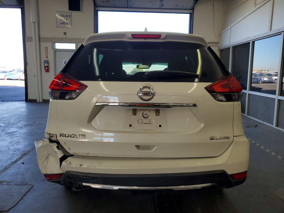 Продажа на аукционе авто 2017 Nissan Rogue, vin: 5N1AT2MV1HC847581, номер лота: 71674396