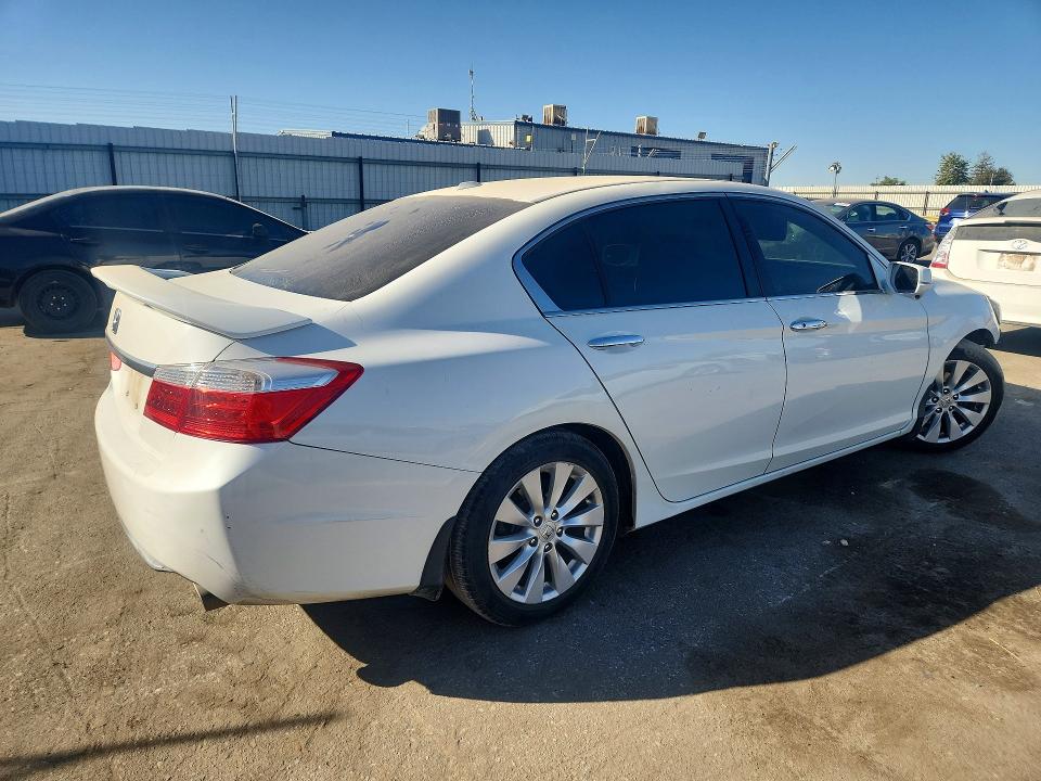 71236606 :رقم المزاد ، 1HGCR2F8XEA155704 vin ، 2014 Honda Accord مزاد بيع