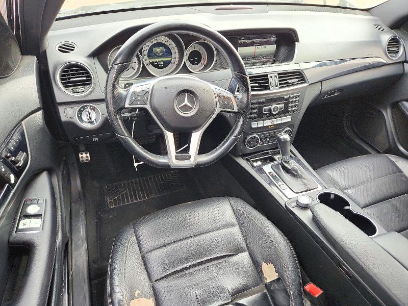 2013 Mercedes-benz C მანქანა იყიდება აუქციონზე, vin: WDDGJ4HB8DG012070, აუქციონის ნომერი: 73524996