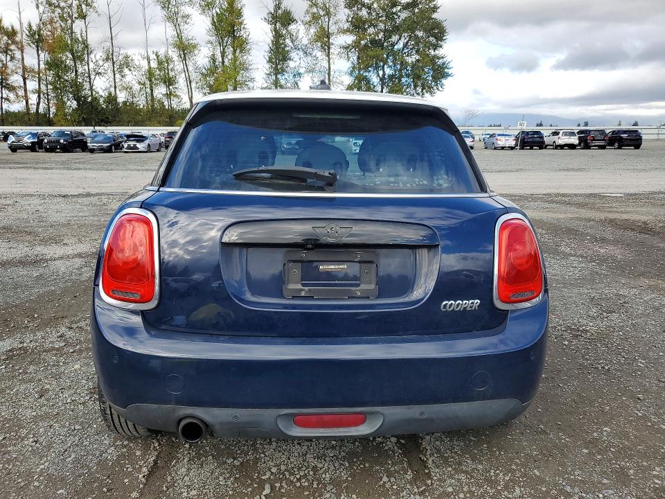 Продаж на аукціоні авто 2016 Mini Cooper, vin: WMWXU1C58G2D08127, номер лоту: 72343946