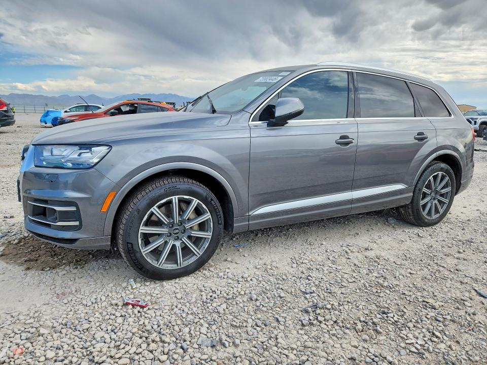 2017 Audi Q7 მანქანა იყიდება აუქციონზე, vin: WA1VAAF76HD058383, აუქციონის ნომერი: 72002446