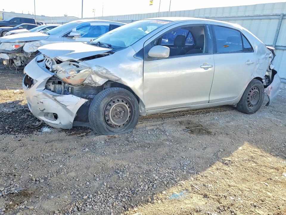 62004166 :رقم المزاد ، JTDBT923981232176 vin ، 2008 Toyota Yaris مزاد بيع