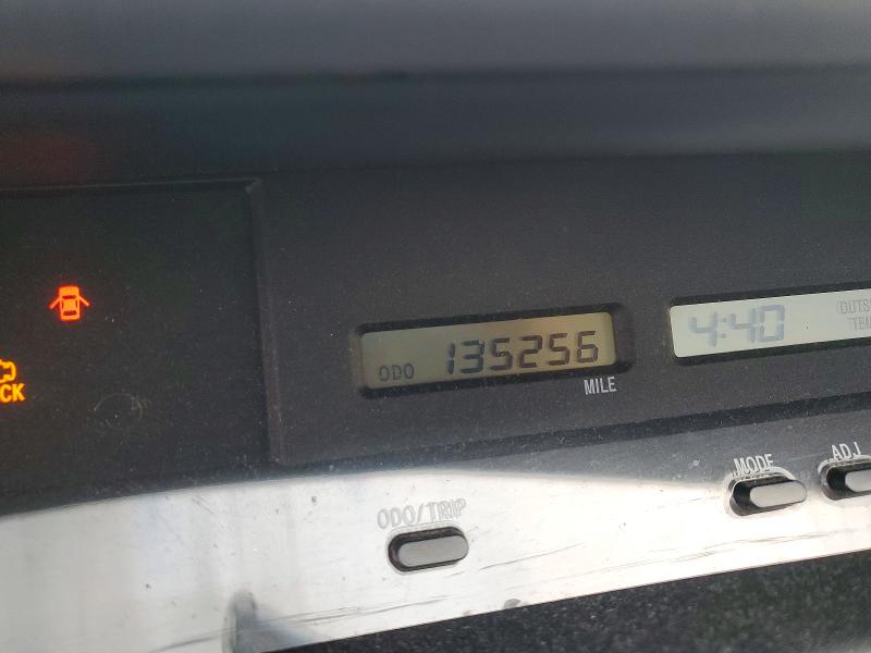 71351586 :رقم المزاد ، 4T1BF28B52U212621 vin ، 2002 Toyota Avalon مزاد بيع