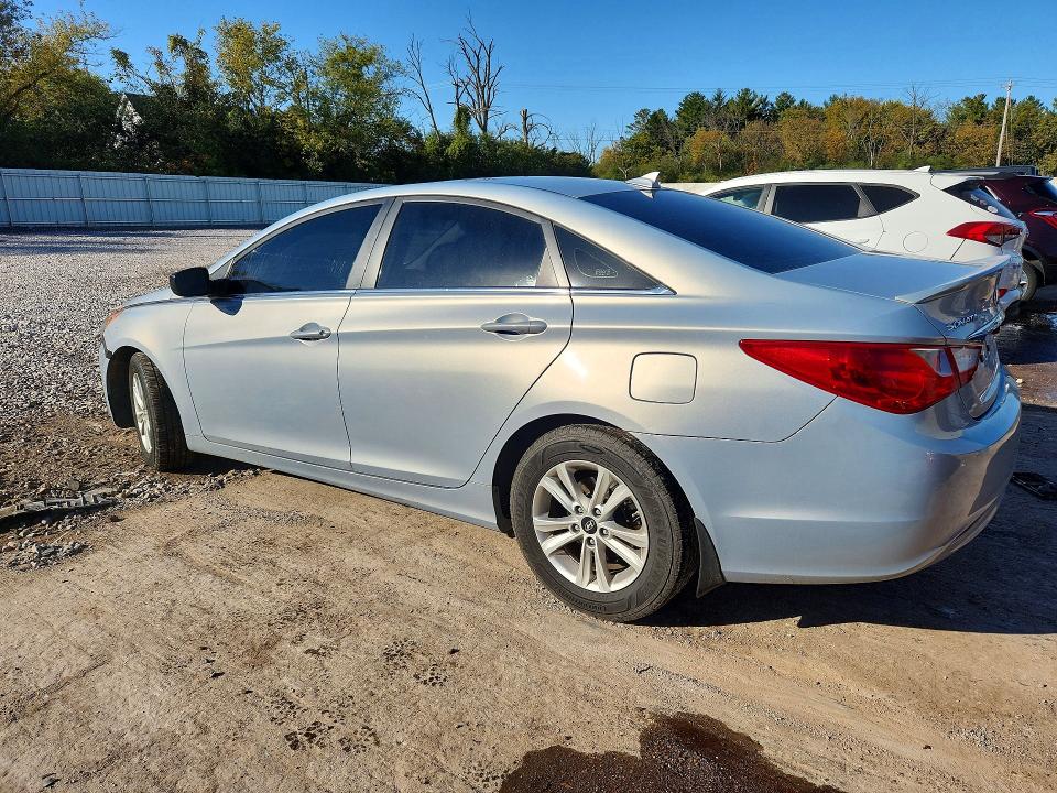 2013 Hyundai Sonata მანქანა იყიდება აუქციონზე, vin: 5NPEB4AC1DH526520, აუქციონის ნომერი: 71815356