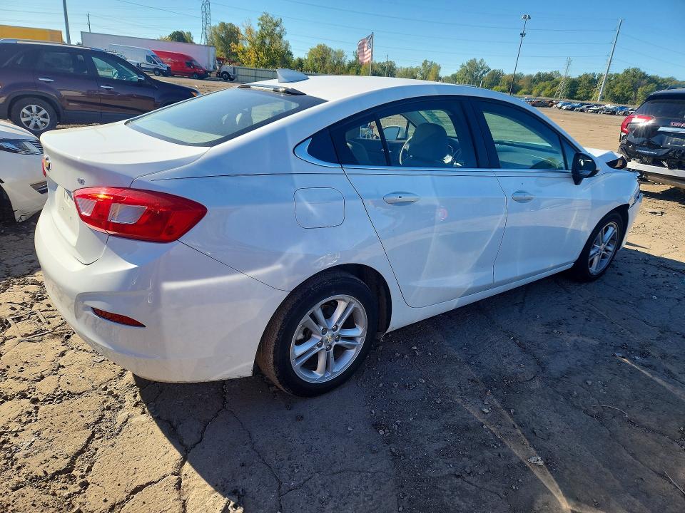 2016 Chevrolet Cruze მანქანა იყიდება აუქციონზე, vin: 1G1BE5SM5G7311831, აუქციონის ნომერი: 71274816