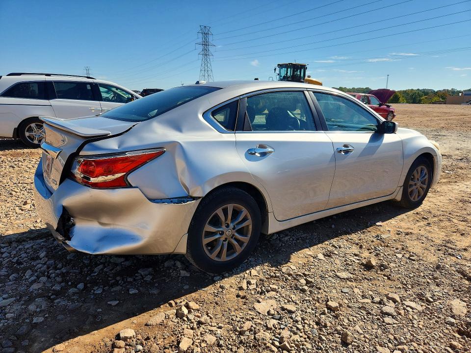 2015 Nissan Altima მანქანა იყიდება აუქციონზე, vin: 1N4AL3AP9FC576059, აუქციონის ნომერი: 72284866