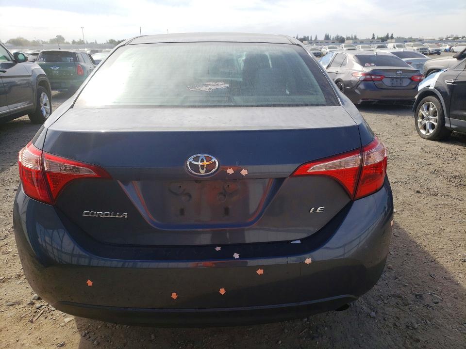 70932106 :رقم المزاد ، 5YFBURHE3HP723215 vin ، 2017 Toyota Corolla مزاد بيع