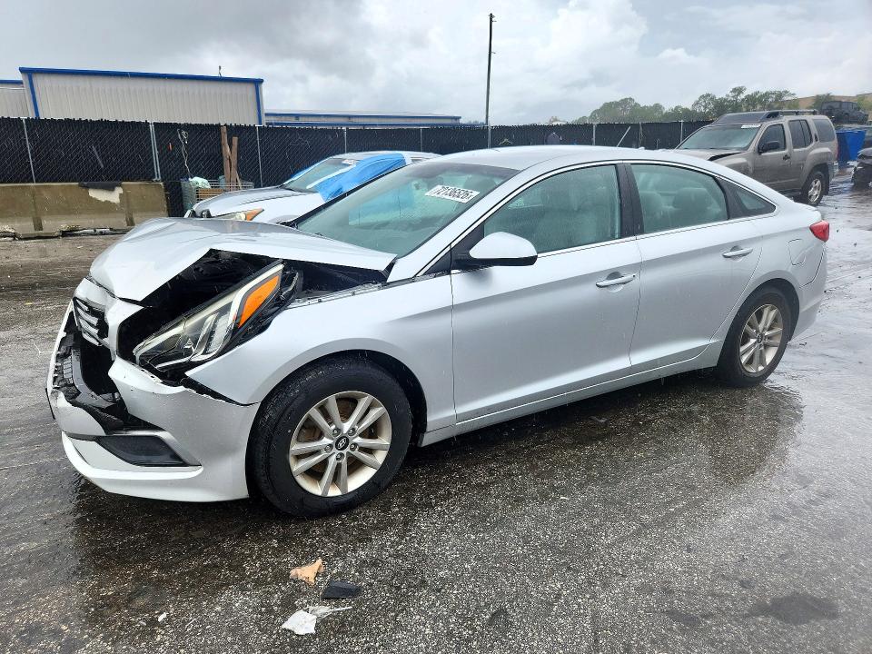 2017 Hyundai Sonata მანქანა იყიდება აუქციონზე, vin: 5NPE24AF8HH483360, აუქციონის ნომერი: 72136526