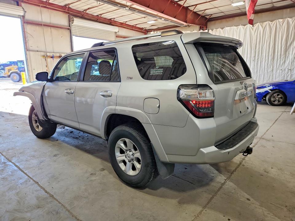 2020 Toyota 4runner მანქანა იყიდება აუქციონზე, vin: JTEBU5JR5L5753596, აუქციონის ნომერი: 71452636