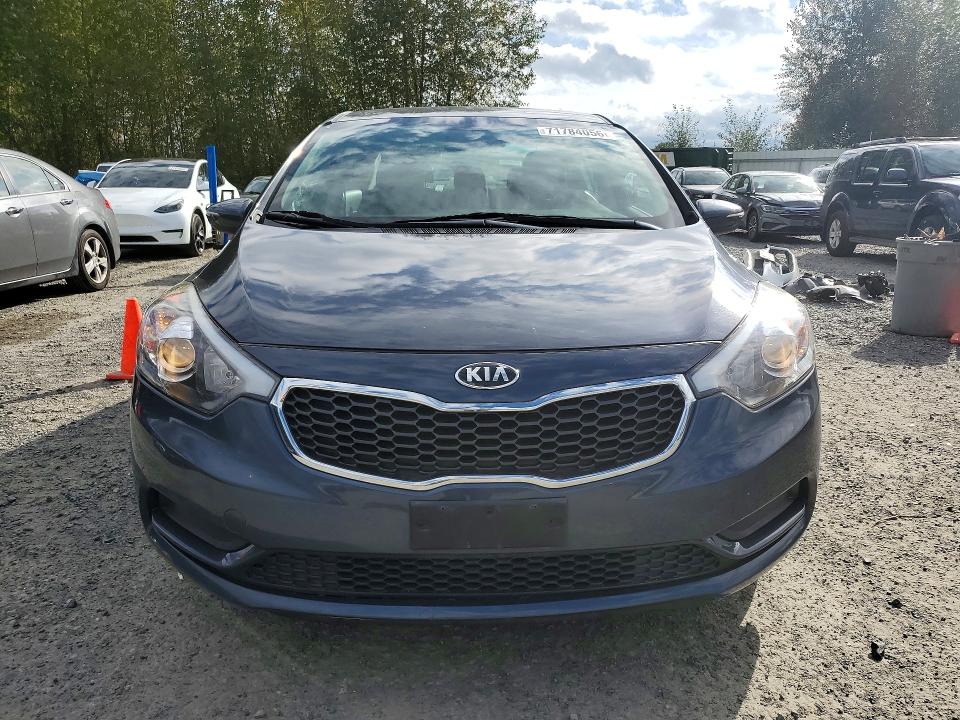 2014 Kia Forte მანქანა იყიდება აუქციონზე, vin: KNAFX4A66E5222467, აუქციონის ნომერი: 71784056