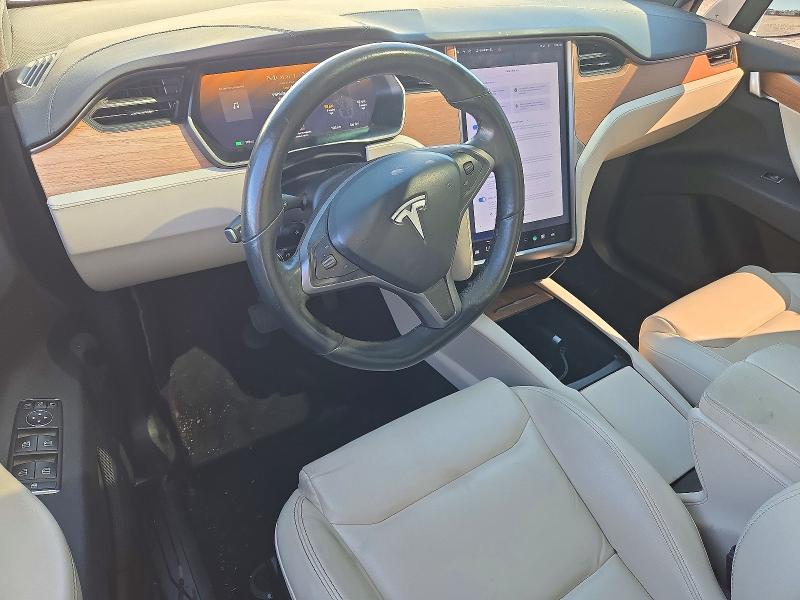 70988666 :رقم المزاد ، 5YJXCDE24LF299425 vin ، 2020 Tesla Model X مزاد بيع
