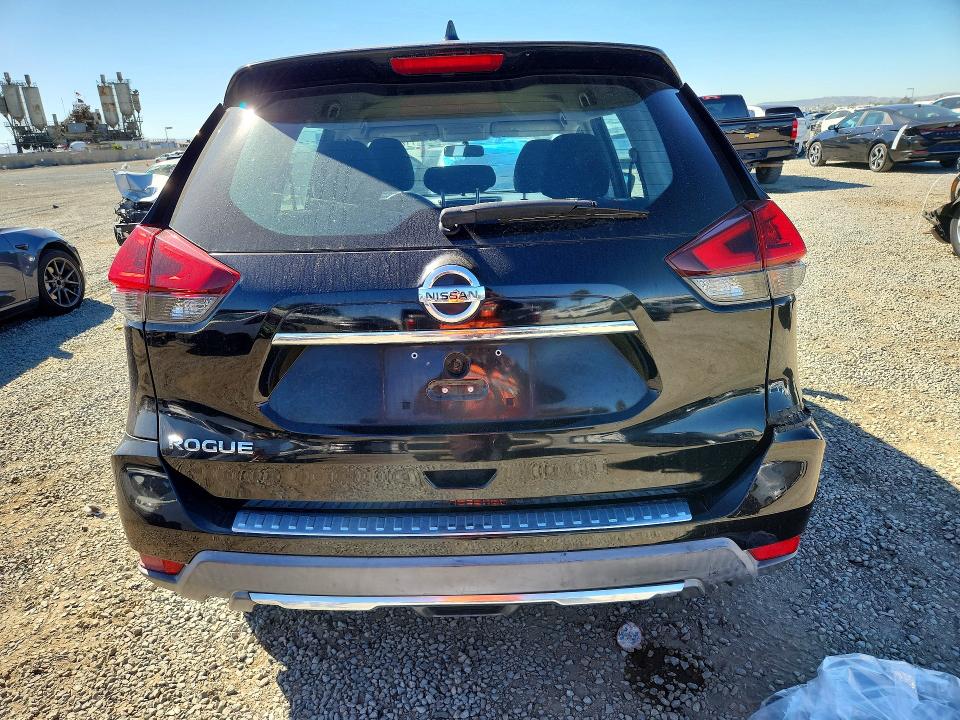 71212166 :رقم المزاد ، KNMAT2MT5JP542568 vin ، 2018 Nissan Rogue مزاد بيع