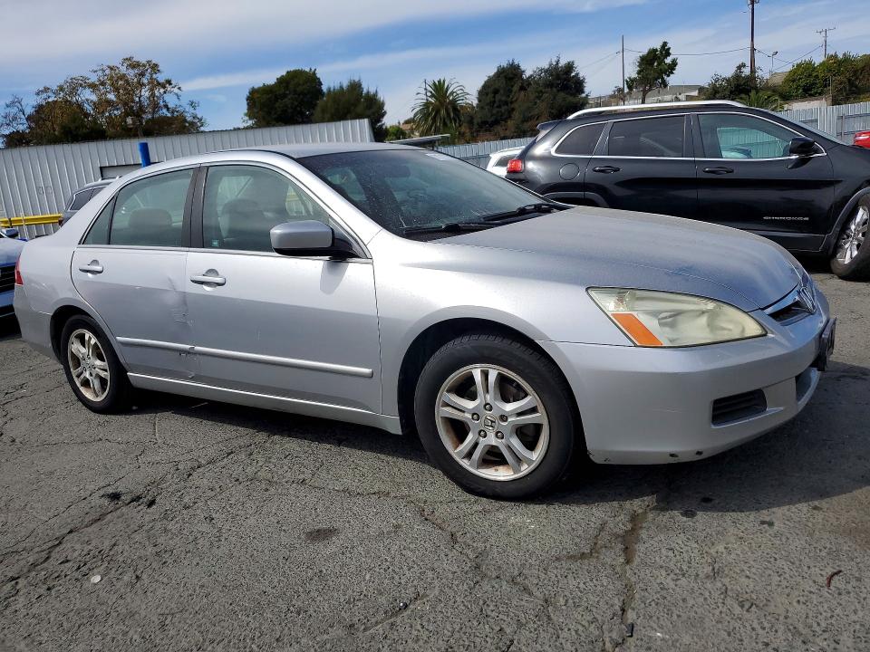 2006 Honda Accord მანქანა იყიდება აუქციონზე, vin: 1HGCM56366A141188, აუქციონის ნომერი: 71717286