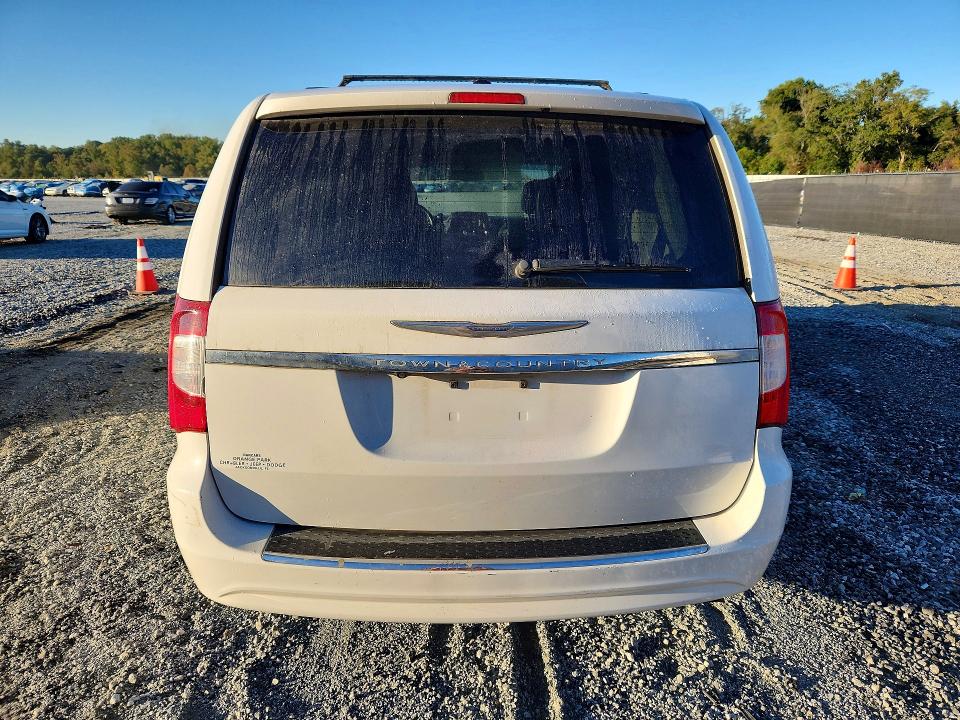 71932156 :رقم المزاد ، 2C4RC1BG2ER236239 vin ، 2014 Chrysler Town & Country مزاد بيع