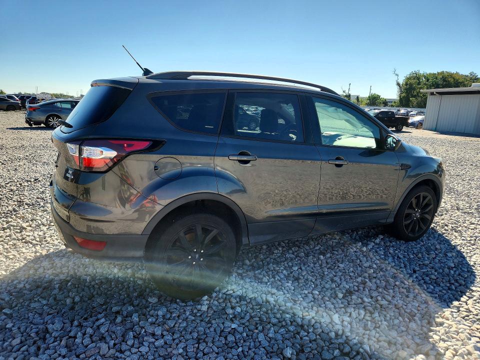 Продажа на аукционе авто 2018 Ford Escape, vin: 1FMCU9GD1JUC16573, номер лота: 72447596