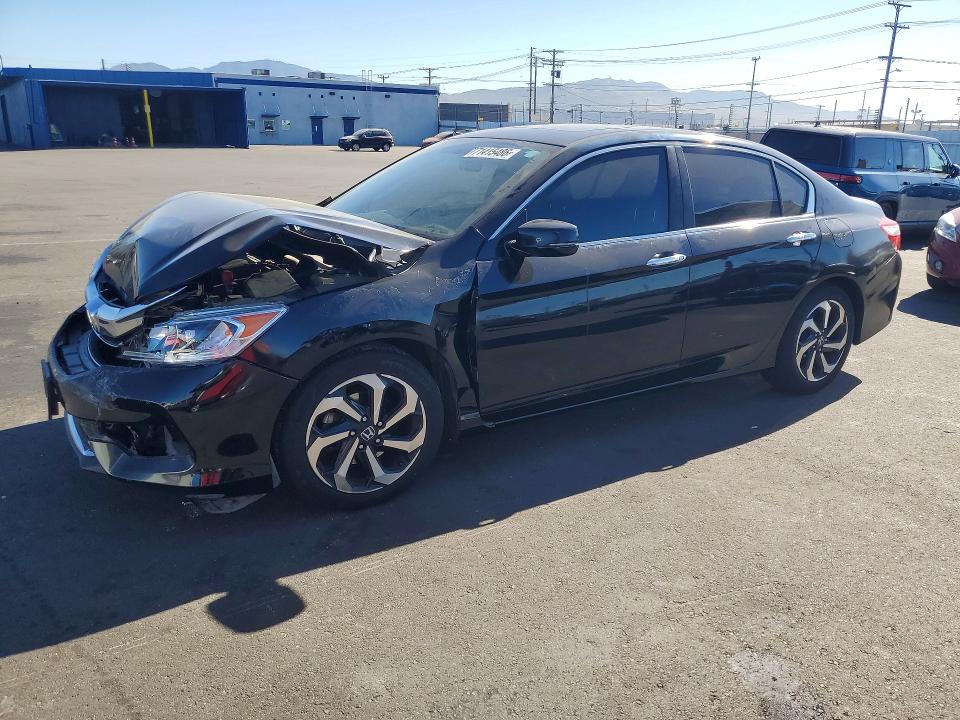 Продажа на аукционе авто 2017 Honda Accord, vin: 1HGCR2F7XHA216495, номер лота: 71415486