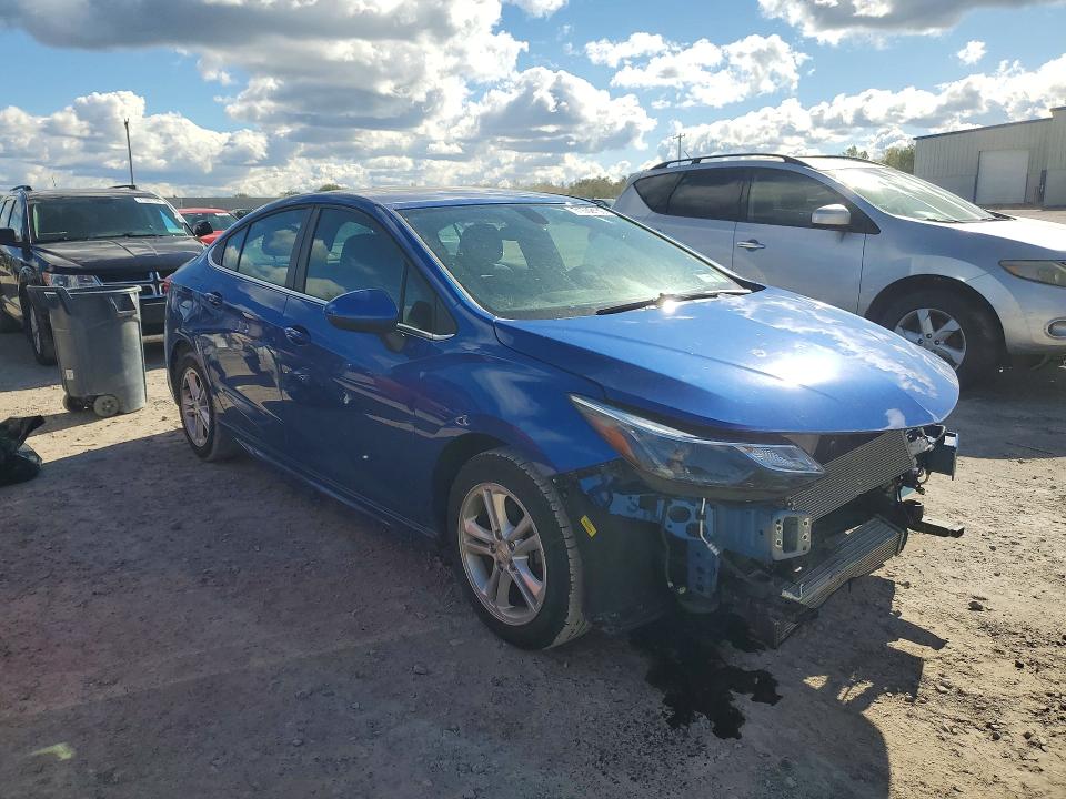 2018 Chevrolet Cruze მანქანა იყიდება აუქციონზე, vin: 1G1BE5SM8J7215845, აუქციონის ნომერი: 71592166