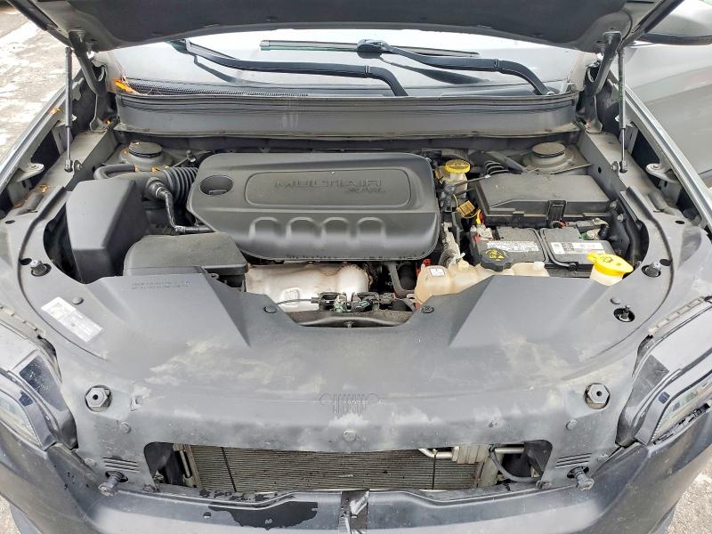 71532416 :رقم المزاد ، 1C4PJMLB1KD482294 vin ، 2019 Jeep Cherokee مزاد بيع