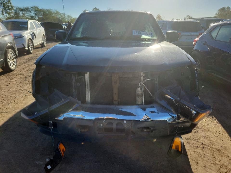 71577936 :رقم المزاد ، 1GCDT136X58173113 vin ، 2005 Chevrolet Colorado مزاد بيع
