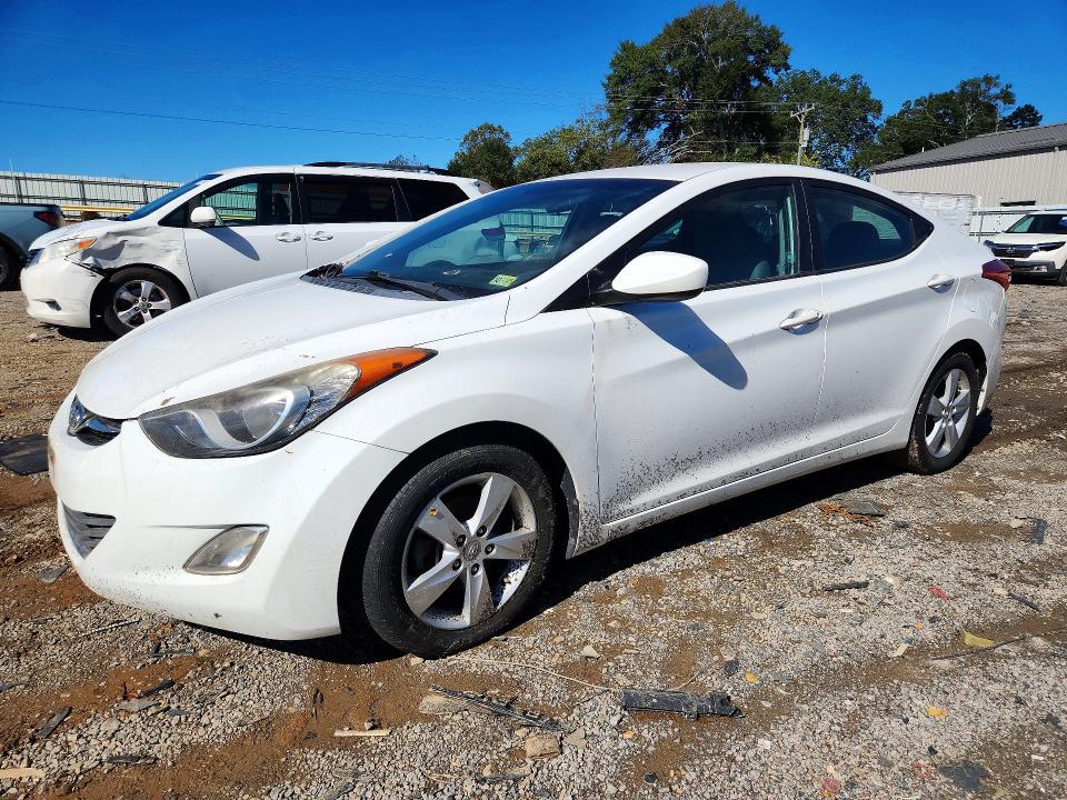 2013 Hyundai Elantra მანქანა იყიდება აუქციონზე, vin: 5NPDH4AE0DH453717, აუქციონის ნომერი: 72045566