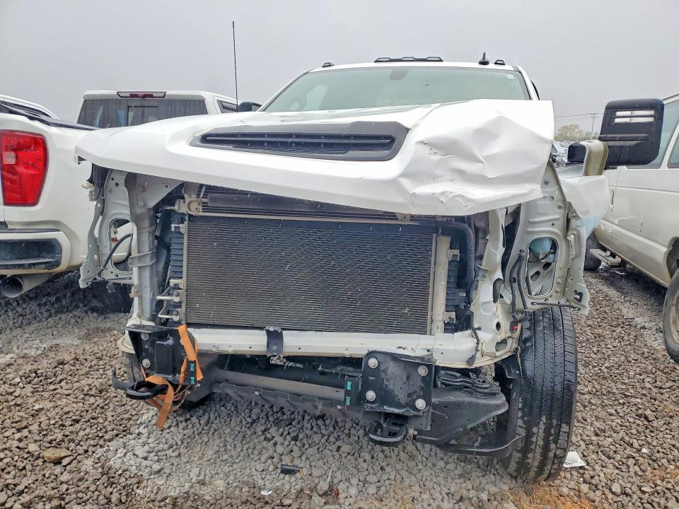 71351996 :رقم المزاد ، 1GB3WRE76NF182477 vin ، 2022 Chevrolet Silverado مزاد بيع