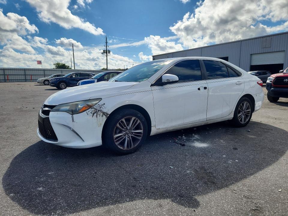 2017 Toyota Camry მანქანა იყიდება აუქციონზე, vin: 4T1BF1FK2HU339588, აუქციონის ნომერი: 71079436