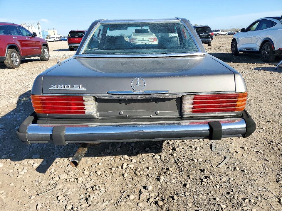 Продажа на аукционе авто 1982 Mercedes-benz 380, vin: WDBBA45A8CB018512, номер лота: 71892306