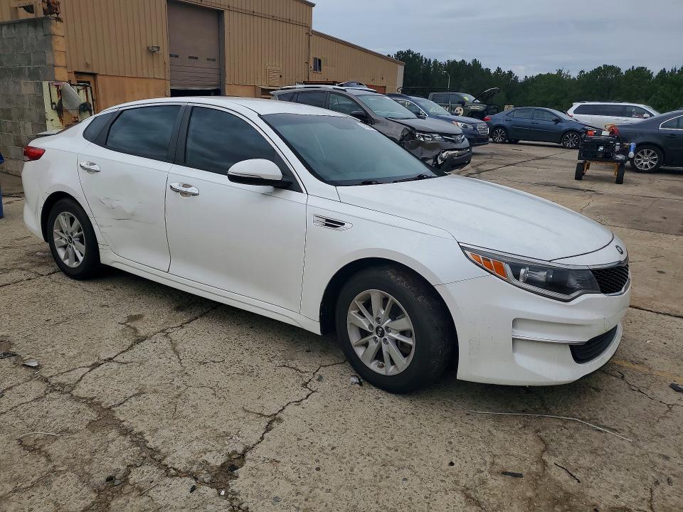 2016 Kia Optima მანქანა იყიდება აუქციონზე, vin: KNAGT4L34G5085096, აუქციონის ნომერი: 71625866