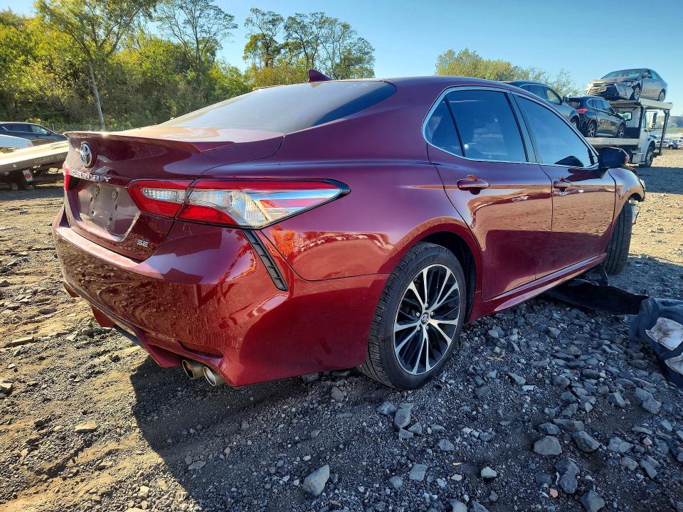 Aukcja sprzedaży 2018 Toyota Camry, vin: 4T1B11HK9JU657550, numer aukcji: 71135216