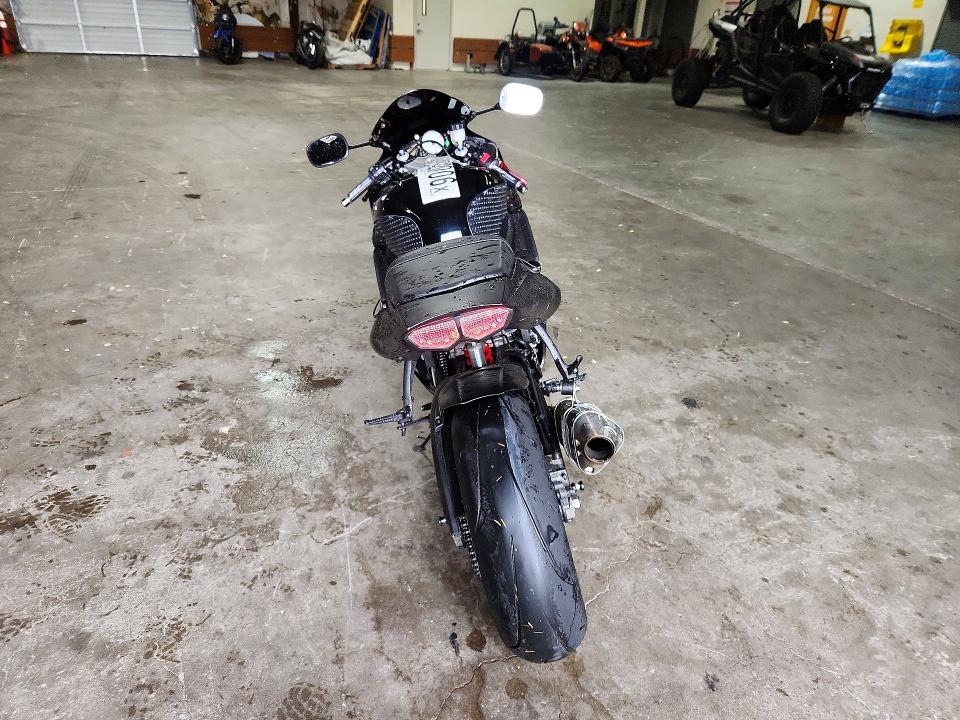 74542006 :رقم المزاد ، JYARJ06E17A033029 vin ، 2007 Yamaha Yzfr6 مزاد بيع