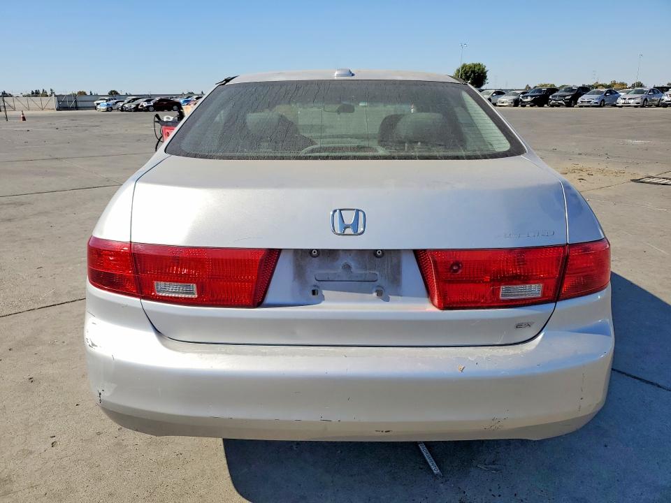 2005 Honda Accord მანქანა იყიდება აუქციონზე, vin: 1HGCM56855A028455, აუქციონის ნომერი: 71849876