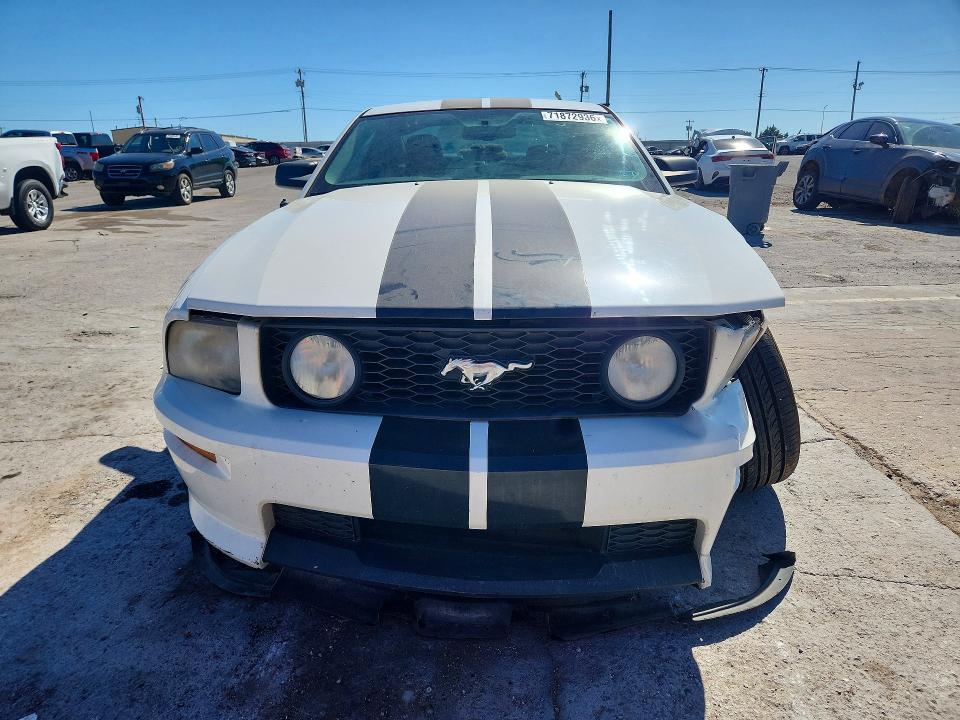 2007 Ford Mustang მანქანა იყიდება აუქციონზე, vin: 1ZVFT82H675349158, აუქციონის ნომერი: 71872936